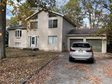 Third Pond Home For Sale in Tamiment Pennsylvania