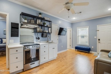 Welcome to your Gulf Coast retreat! This spacious 4-bedroom - photo 25