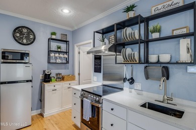 Welcome to your Gulf Coast retreat! This spacious 4-bedroom - photo 26
