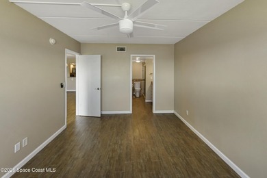 Welcome to this beautifully updated first-floor riverfront condo - photo 28