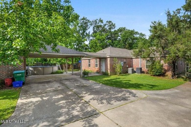 Welcome to your Gulf Coast retreat! This spacious 4-bedroom - photo 31