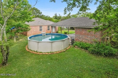 Welcome to your Gulf Coast retreat! This spacious 4-bedroom - photo 32