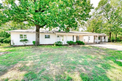 Lake Hamilton Home For Sale in Hot Springs National Park Arkansas