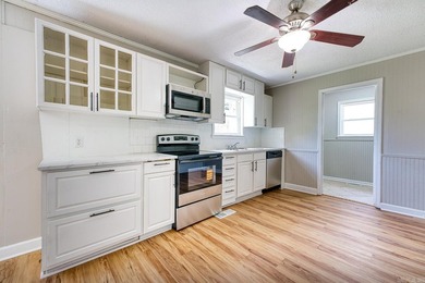 Nestled on 1.7 scenic acres in Hot Springs, Arkansas, this - photo 8
