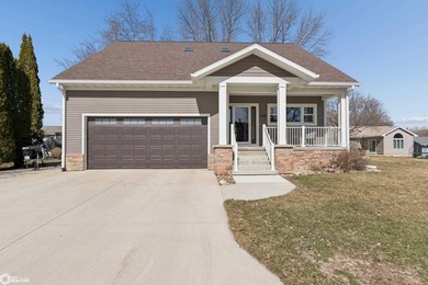 BRAND NEW ROOF! Tucked just off coveted North Shore Drive, this - photo 2