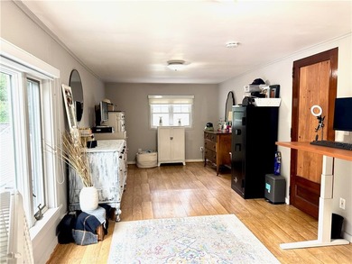 This is the LARGE house on the LARGE lot you have been looking - photo 25