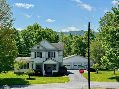 This is the LARGE house on the LARGE lot you have been looking - photo 36