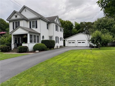 This is the LARGE house on the LARGE lot you have been looking - photo 37
