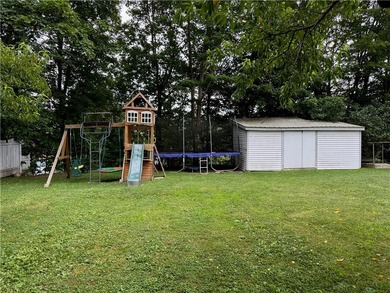 This is the LARGE house on the LARGE lot you have been looking - photo 42