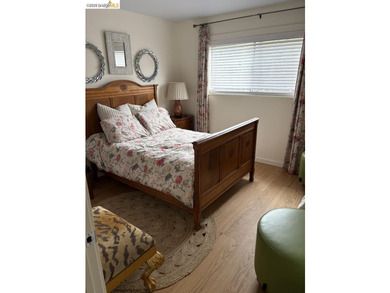 Fantastic opportunity at below market price! Remodeled unit with - photo 3