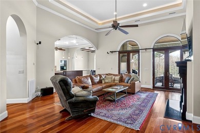 Experience refined living in this stunning private golf course - photo 16