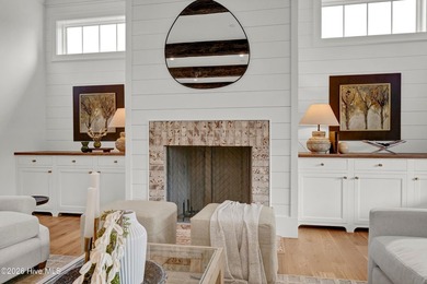 An exceptional opportunity to acquire a bespoke, custom-built - photo 16