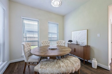 **Please have your agent schedule showings at least 12 hours in - photo 17