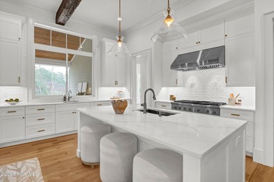 An exceptional opportunity to acquire a bespoke, custom-built - photo 20
