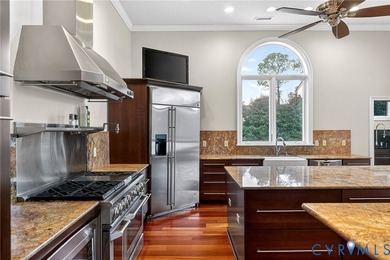Experience refined living in this stunning private golf course - photo 21