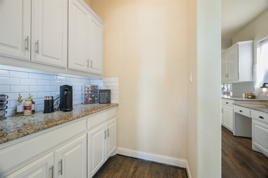**Please have your agent schedule showings at least 12 hours in - photo 22