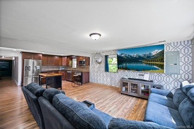 Welcome to this beautifully designed 4-bedroom, 3-bath expanded - photo 5