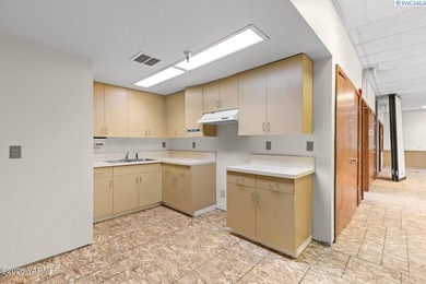 MLS# 293648 Opportunity for a growing professional firm / - photo 27