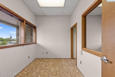 MLS# 293648 Opportunity for a growing professional firm / - photo 28