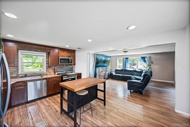 Welcome to this beautifully designed 4-bedroom, 3-bath expanded - photo 9