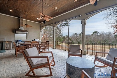 Experience refined living in this stunning private golf course - photo 47
