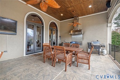Experience refined living in this stunning private golf course - photo 49