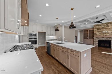 Custom built by award-winning Sumner Construction on a generous - photo 3