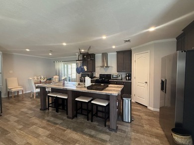 Walking distance to KY Lake! Immaculate 3 bedroom 2 bath home - photo 3