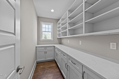 Custom built by award-winning Sumner Construction on a generous - photo 7