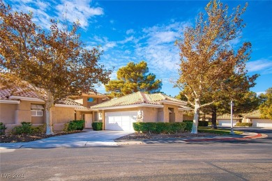 Lake Townhome/Townhouse For Sale in Las Vegas, Nevada