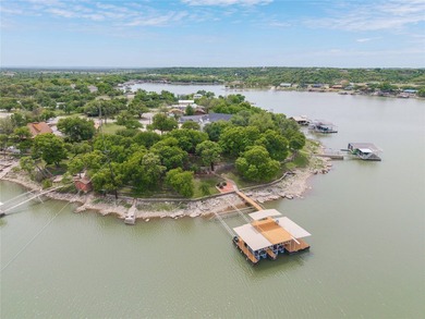 Stunning split-level, fully-furnished and deep-watered - photo 3