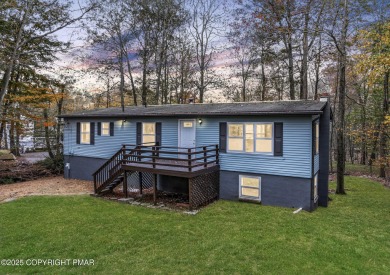 Lake Carobeth Home For Sale in Tobyhanna Pennsylvania