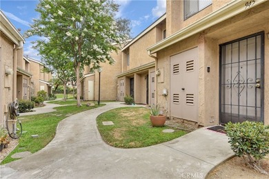 Welcome to this beautifully updated 2-bedroom, 1-bathroom condo - photo 2