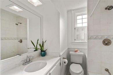 Located in one of Newport's most desirable and walkable - photo 14