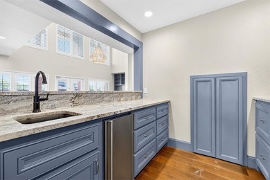 Beautiful shady side canal front 5 bedroom home in Island - photo 15
