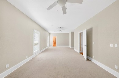 Beautiful shady side canal front 5 bedroom home in Island - photo 17