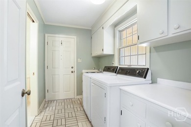 Welcome to this beautiful, spacious home in the prestigious - photo 18