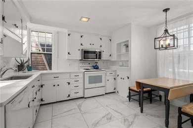 Located in one of Newport's most desirable and walkable - photo 19