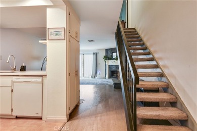 Welcome to this beautifully updated 2-bedroom, 1-bathroom condo - photo 10