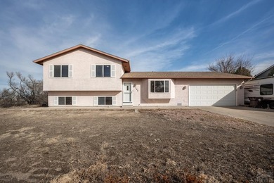 Pueblo Reservoir Home For Sale in Pueblo West Colorado