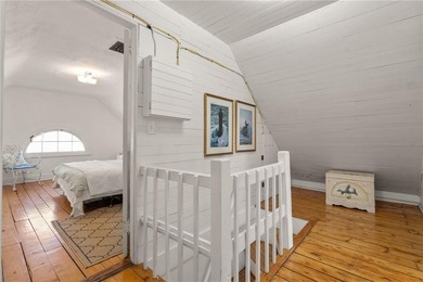 Located in one of Newport's most desirable and walkable - photo 22