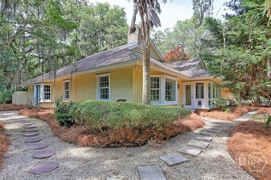 Welcome to this beautiful, spacious home in the prestigious - photo 49
