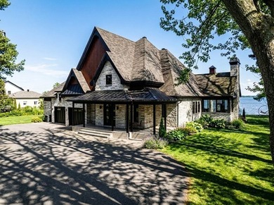 Exceptional residence offering over 7,500 sq. ft. of living - photo 6