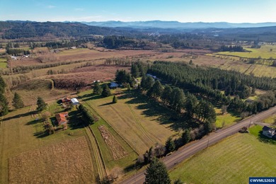 Secluded, private, and quiet, this peaceful retreat offers