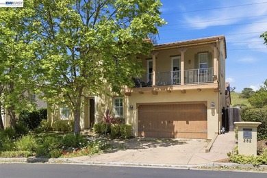 Welcome to 282 Drummond Drive, an elegant executive residence - photo 1