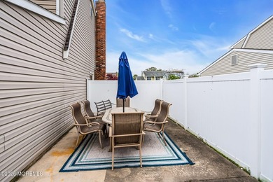 This well-maintained 4-bedroom, 2.5-bath colonial in Toms River - photo 23