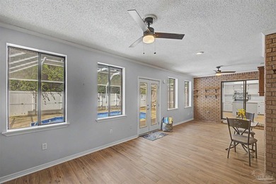 Who says you can't have it all? This 4 bed 3 bath beauty serves - photo 25