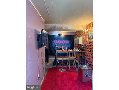 Price Improvement! Rare Opportunity for multigenerational living - photo 26