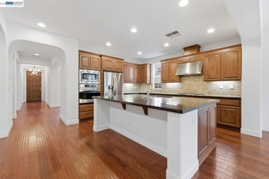 Welcome to 282 Drummond Drive, an elegant executive residence - photo 8
