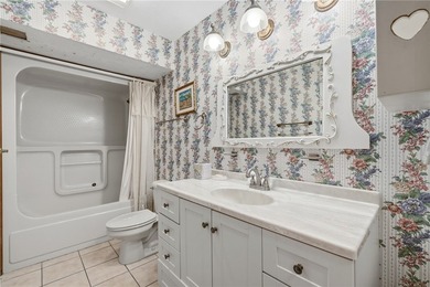 Enjoy lakefront living at its finest with this 4 bed, 4 bath - photo 38